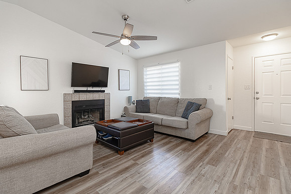 808Grapeleaf08