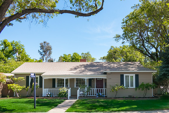 1048 Harvard-001