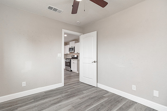 460Colfax27