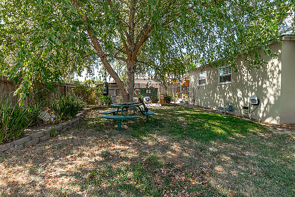 2110Monticello27