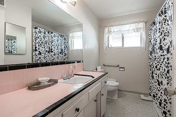 1605Oakwood18