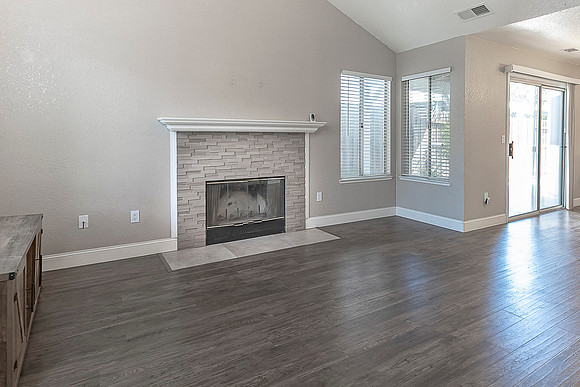2703Parkway07