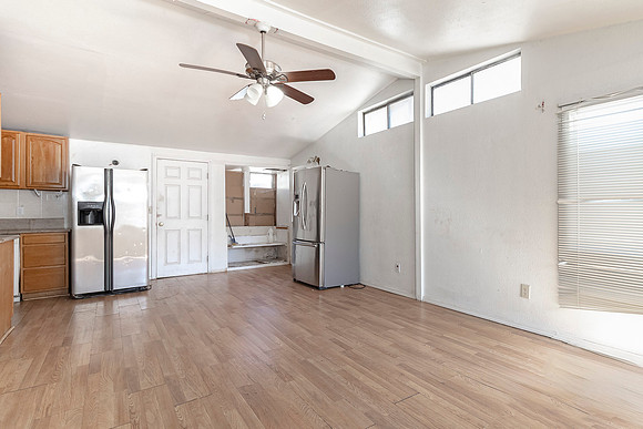 250 N 9th 06