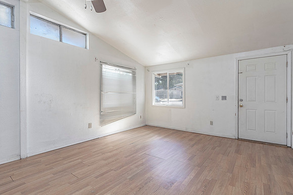 250 N 9th 09
