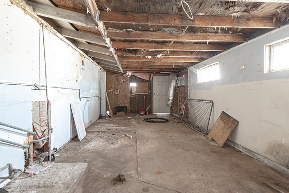 250 N 9th 18