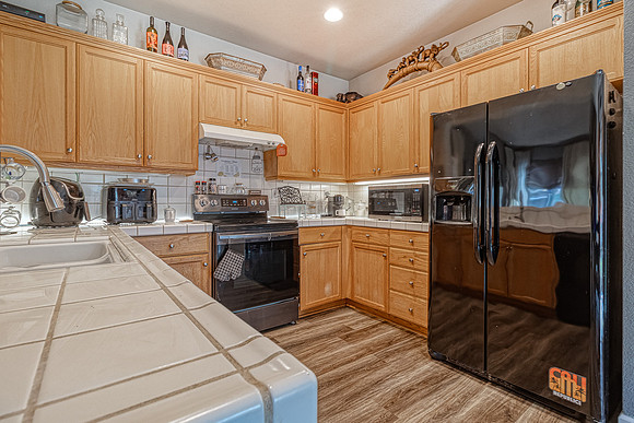 4213 Montara10