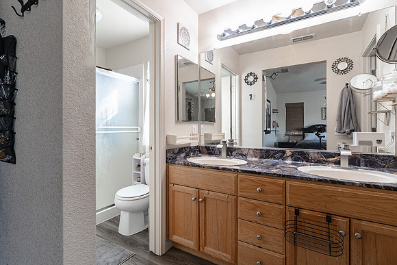 4213 Montara21