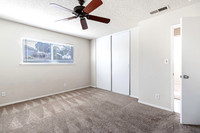 2724 Park Pl17