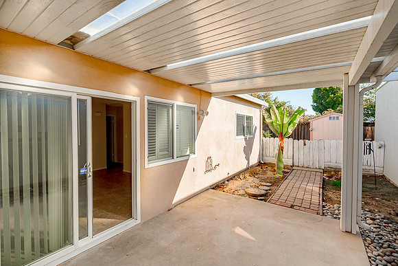 2724 Park Pl18