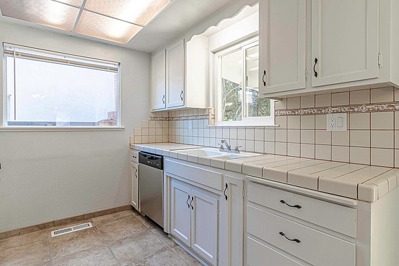 2040 Edgebrook 11