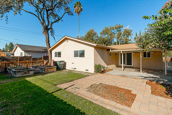 2040 Edgebrook 19