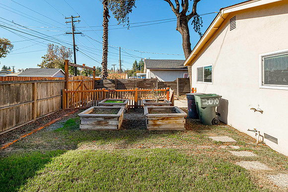 2040 Edgebrook 20