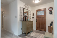 2216 Ridgeway Dr-005