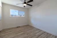 2300Laguna18
