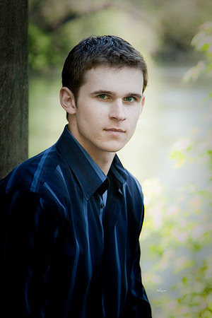 10Robert025