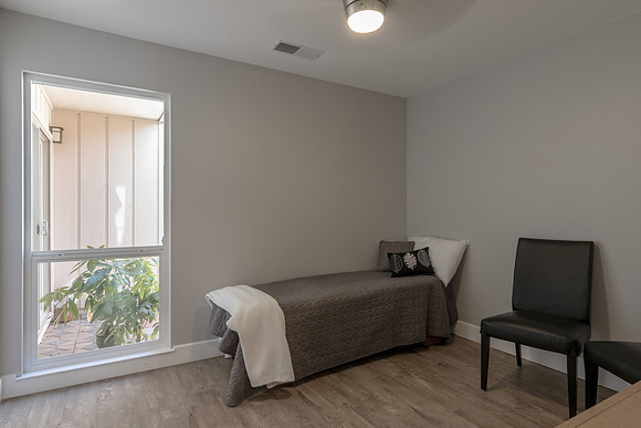 1805 Laurel Oak-007