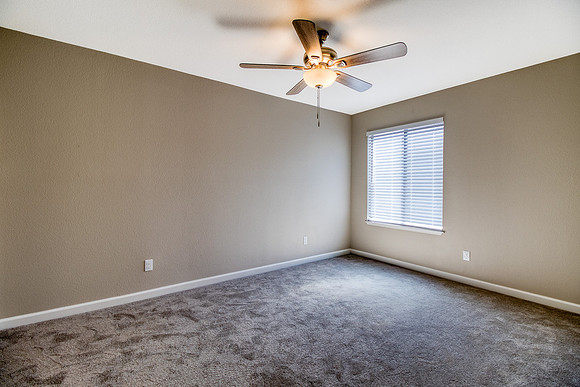 2204OrchardPark18