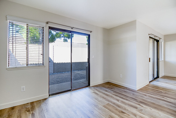 1236 Roseburg 16