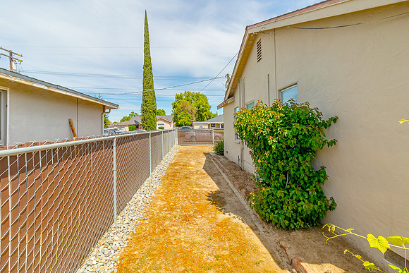 1612Waverly25
