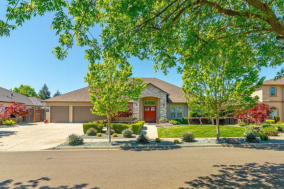 4111CountryWalk01