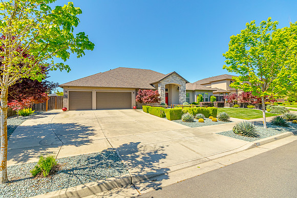 4111CountryWalk05