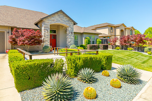 4111CountryWalk06