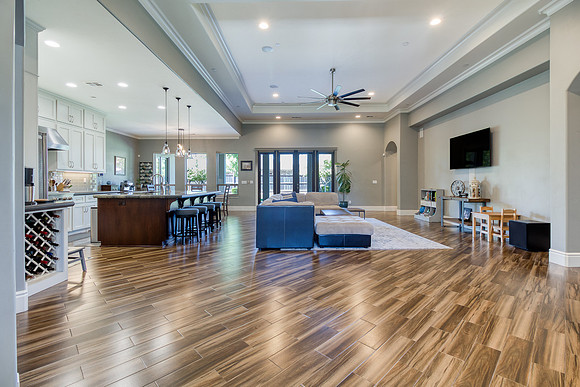 4111CountryWalk12