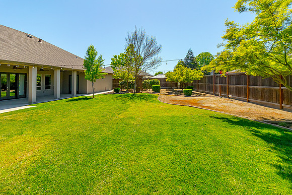 4111CountryWalk43