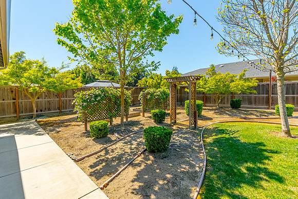 4111CountryWalk45