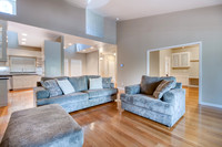 20920CHRISTOPHER12