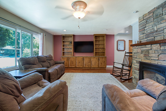 3313Mansfield 07