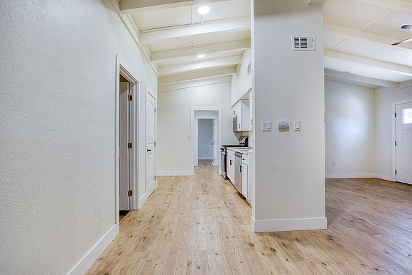 2323 Del Rio 09