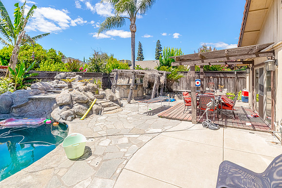 1602Venetian24