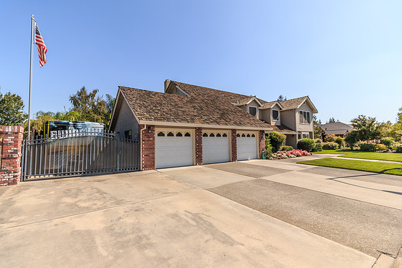 896 Shadowbrook -001