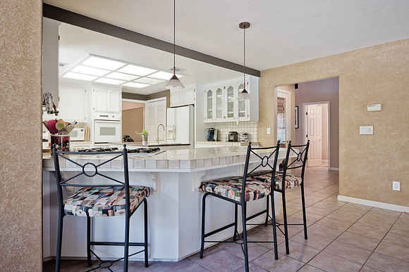 896 Shadowbrook -011