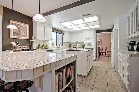 896 Shadowbrook -012