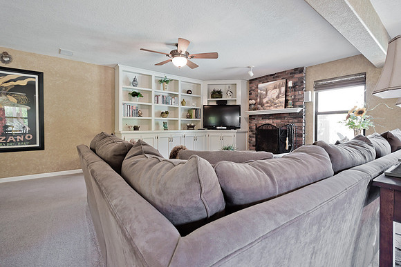 896 Shadowbrook -018