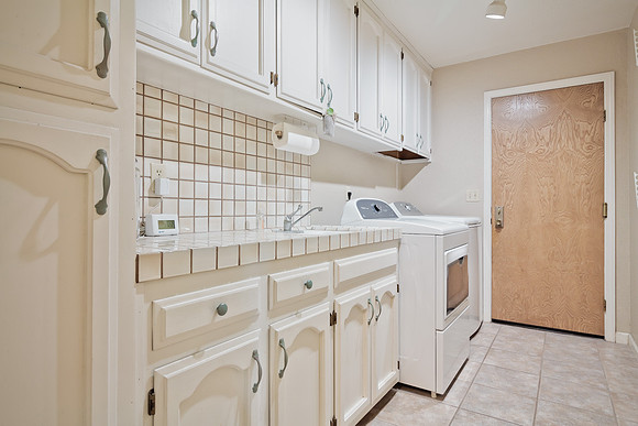 896 Shadowbrook -020