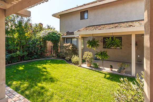 896 Shadowbrook -036