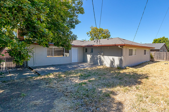 2705Manzanita24