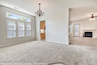 2261Silverplace06