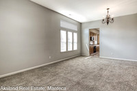 2261Silverplace08