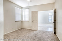 2261Silverplace18