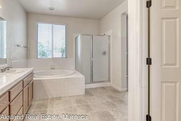 2261Silverplace24