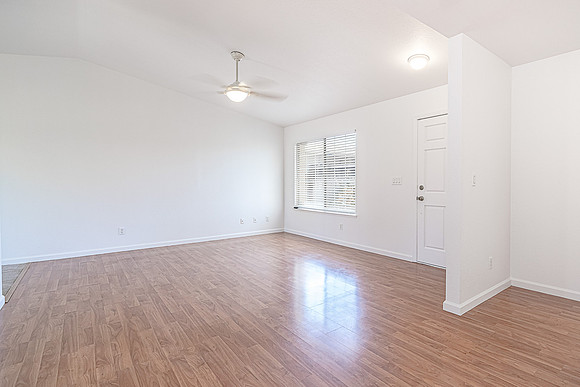 3917Hollywood10