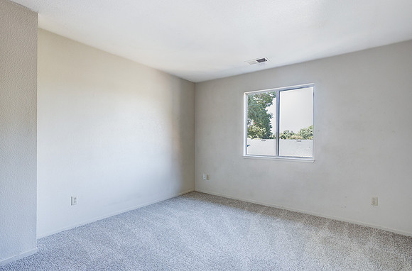 937Claremont32