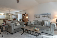 2216 Ridgeway Dr-009