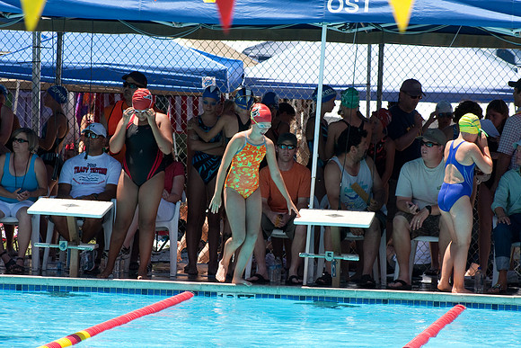 10Swim1051