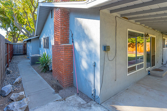 1613 Cherrywood 26