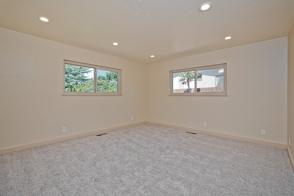 7009 Oakmont-018